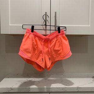Lululemon Athletica Hotty Hot Short 2”